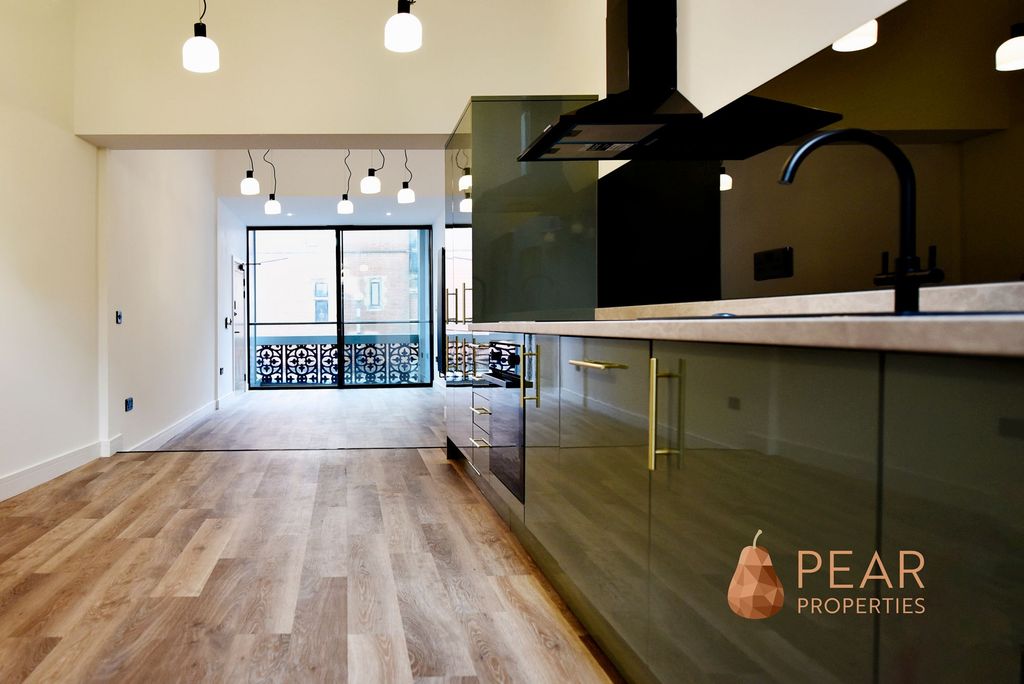 Property photo 2 of 25 Kitchen/Lounge