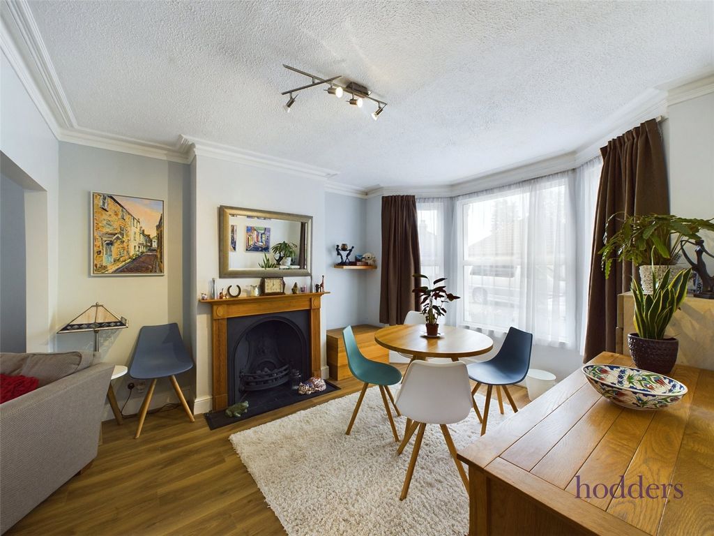 Property photo 1 of 17 Picture No. 11