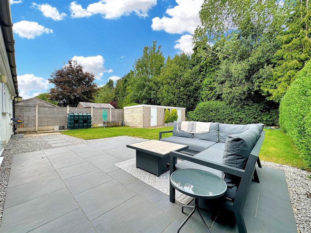 Property photo 3 of 28 Lovely Private Garden 728
