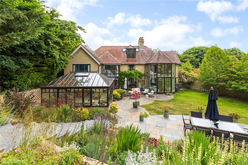 Property photo 1 of 33 Garden