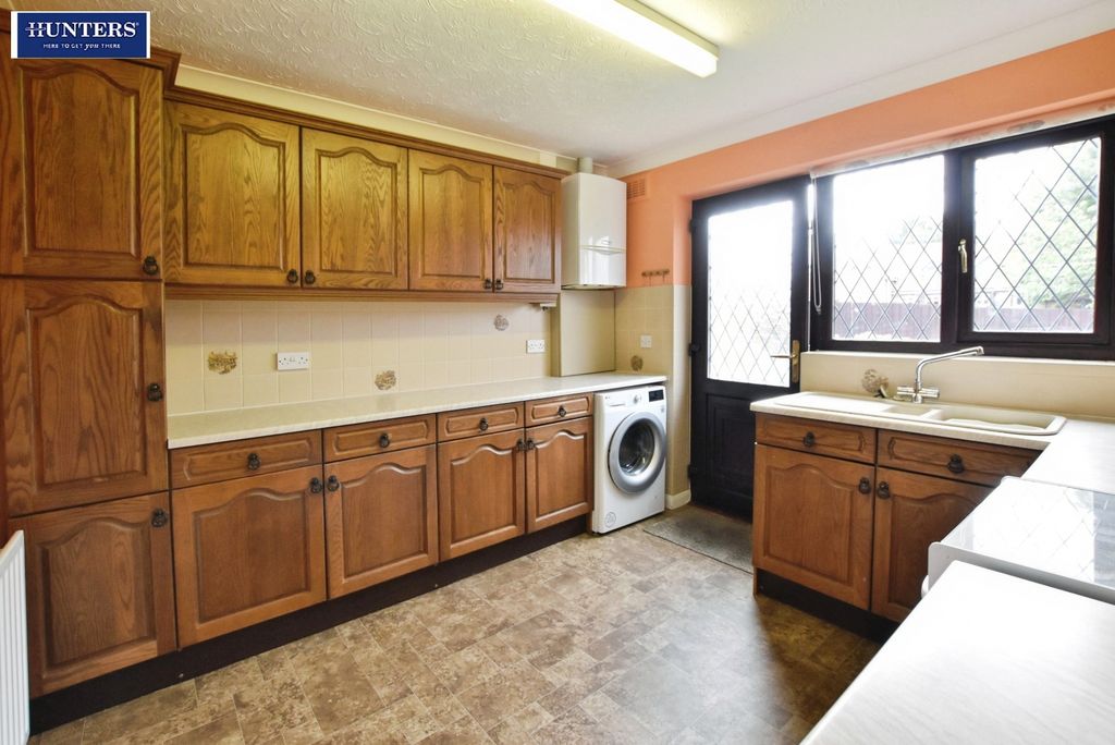 Property photo 3 of 15 Kitchen