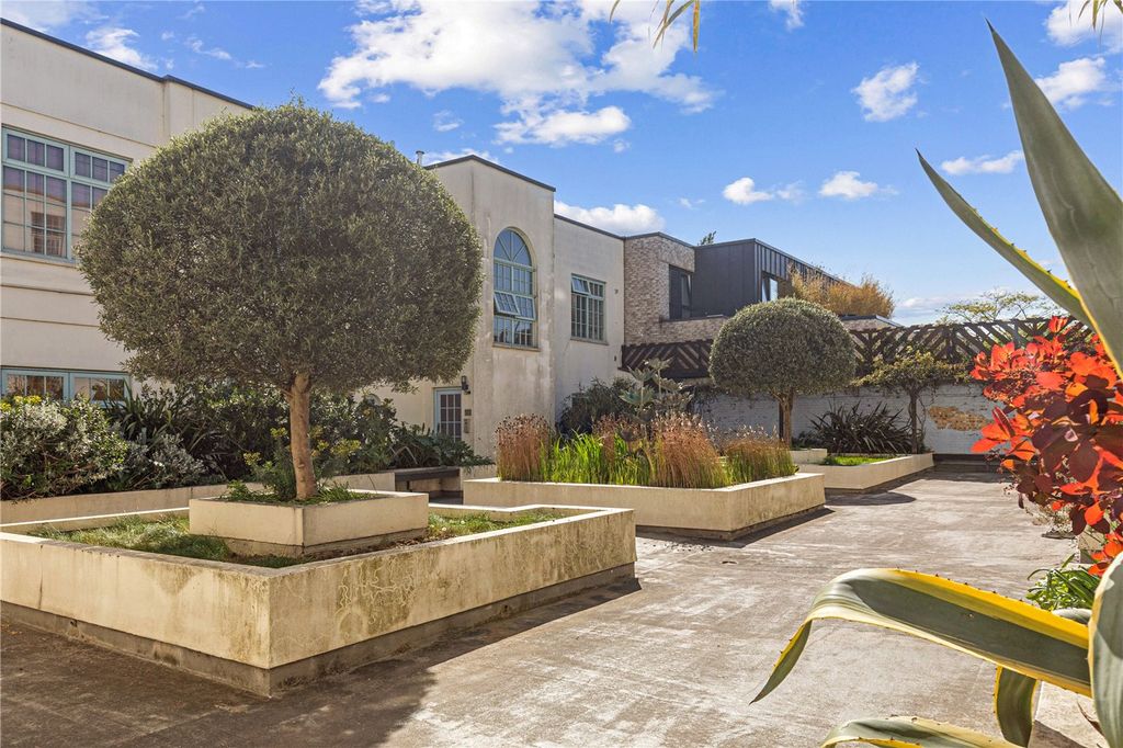 Property photo 1 of 12 Picture No. 21