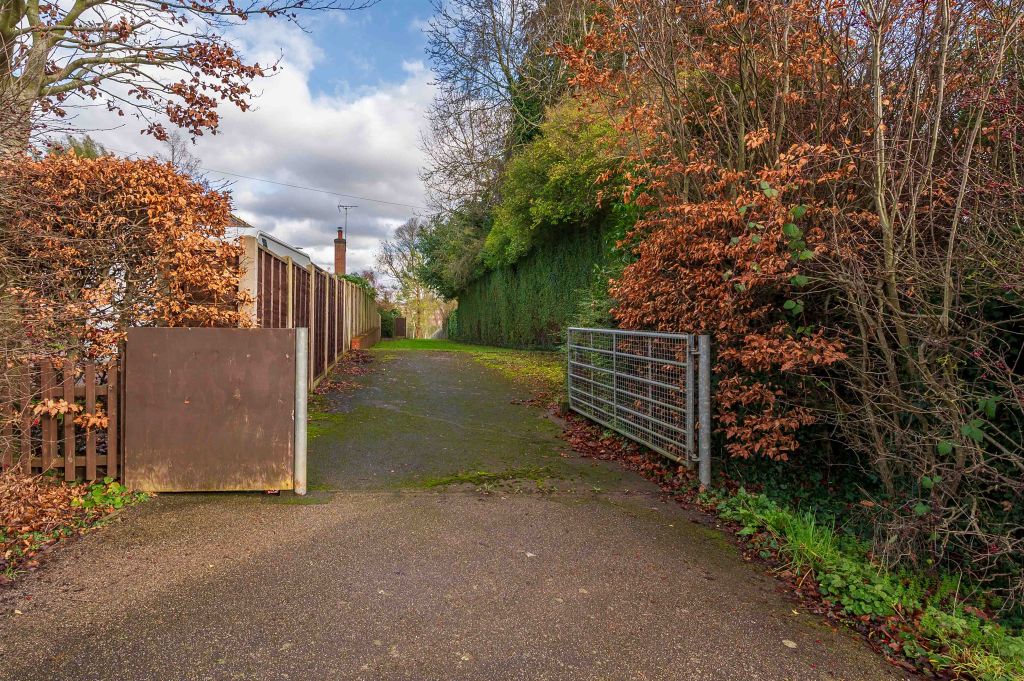 Property photo 2 of 5