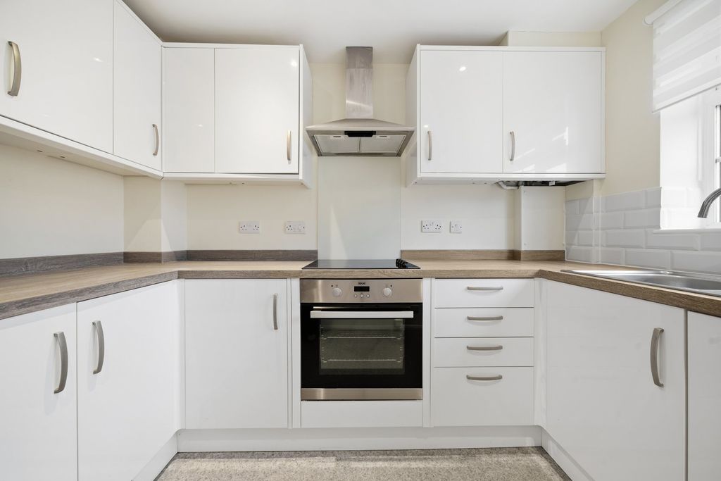 Property photo 2 of 22 Kitchen