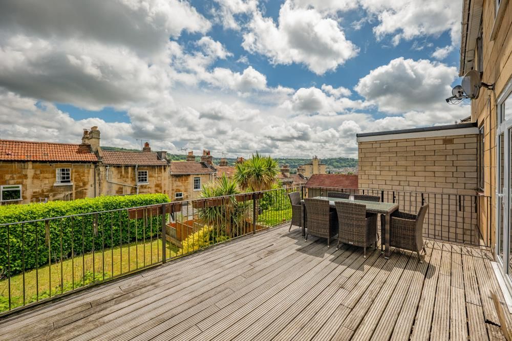 Property photo 2 of 12 10 Arundel Road BA1 6Ef-5.Jpg