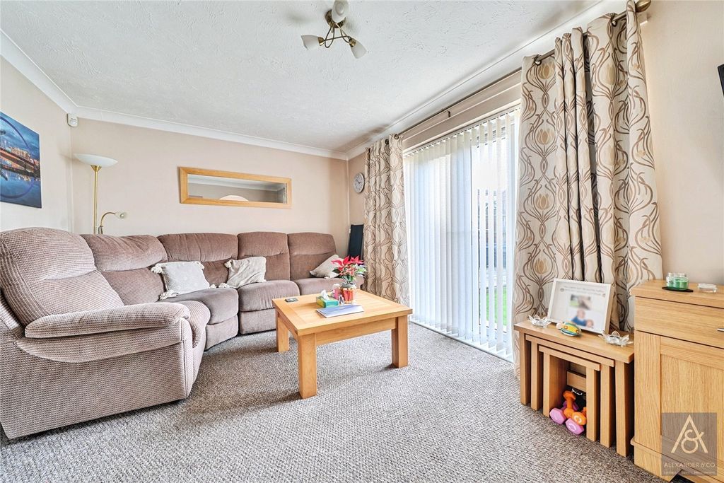 Property photo 2 of 23 Picture No. 48