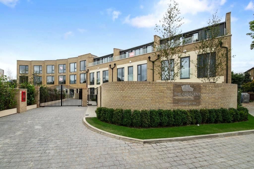 Property photo 3 of 19 Photo 1