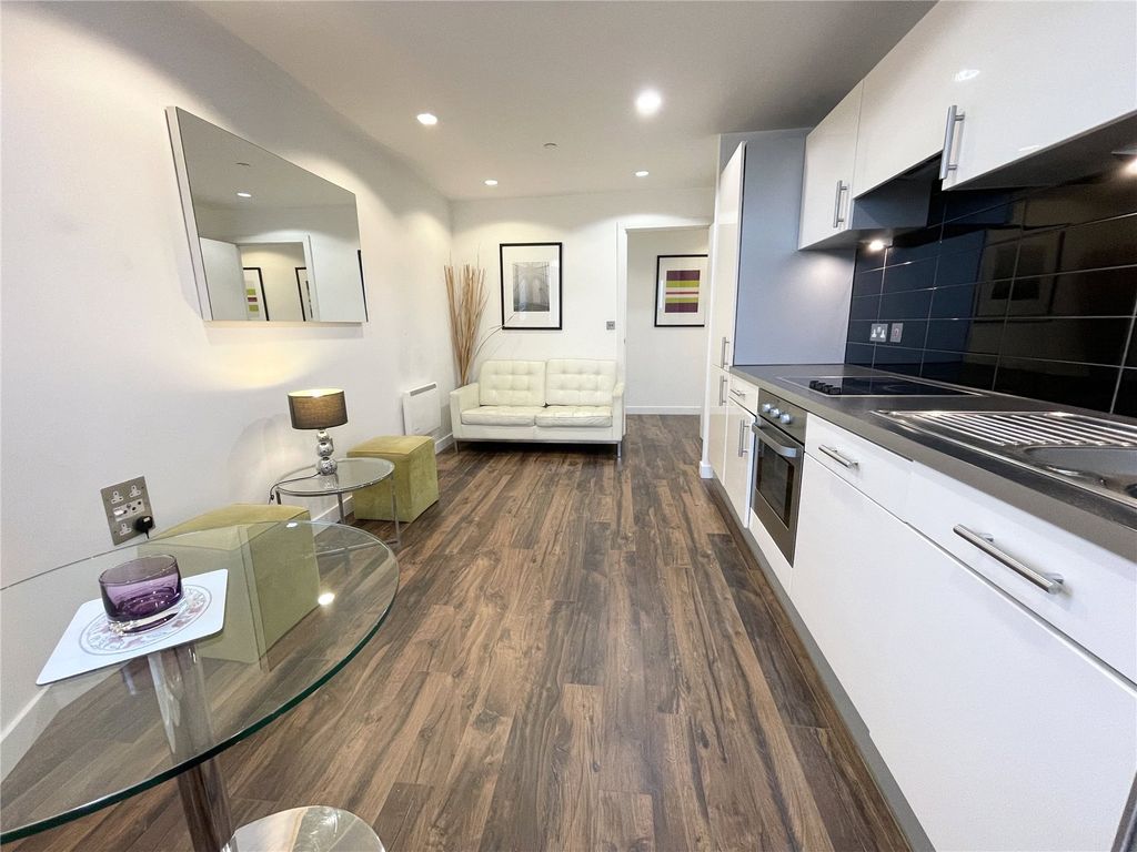 Property photo 2 of 10 Picture No. 06