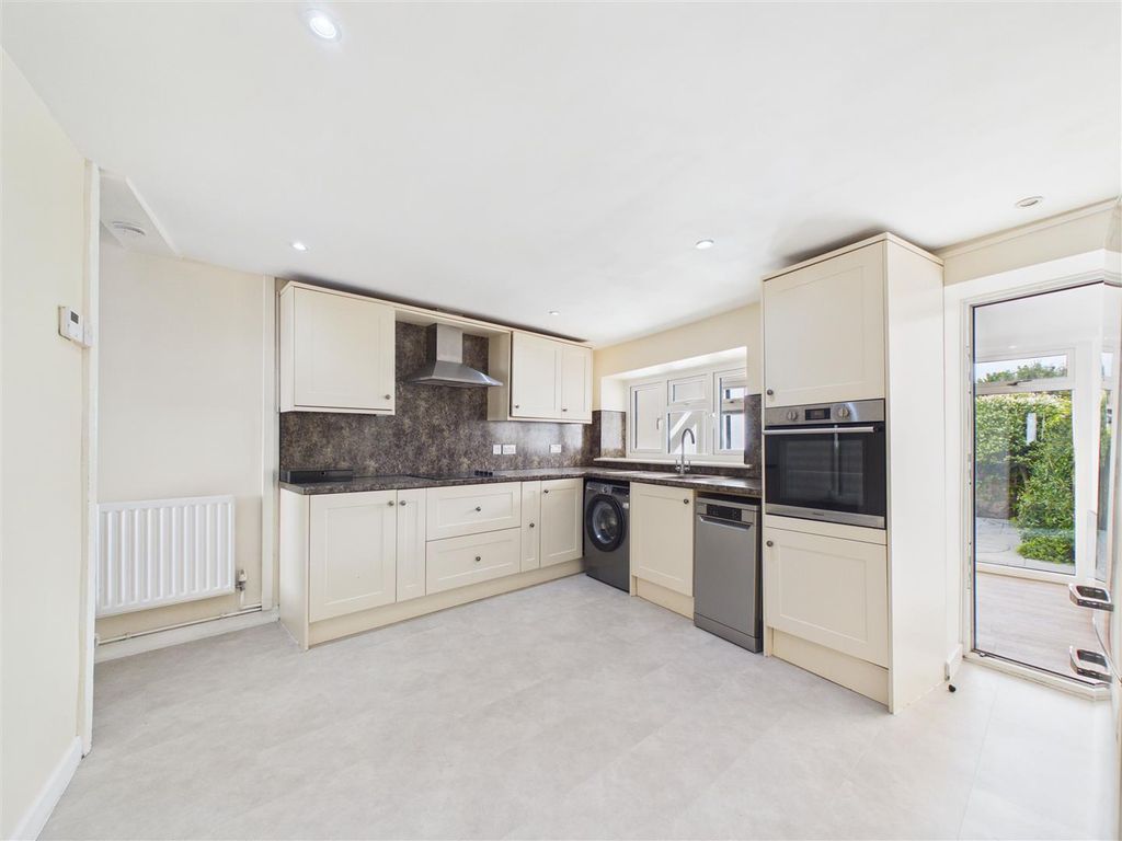 Property photo 3 of 11 2-Bed-House-St-Lukes9.Jpg