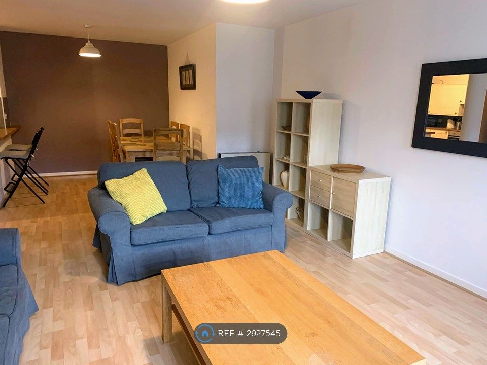 Property photo 3 of 22 Lounge