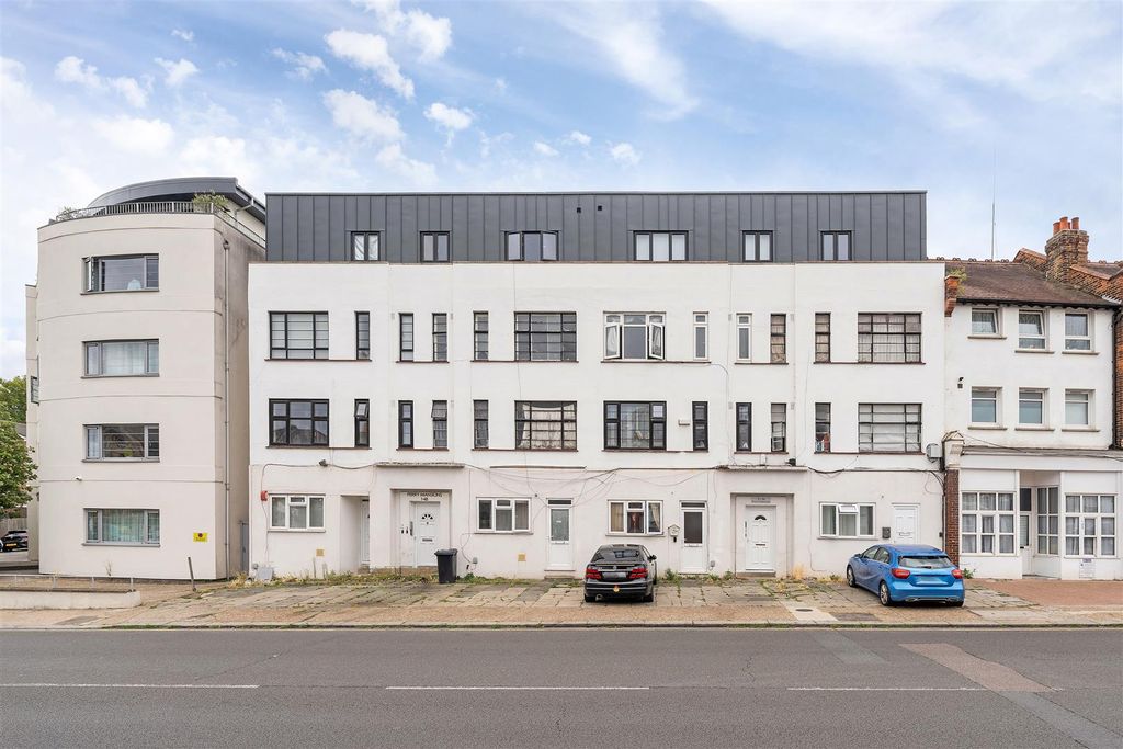 Property photo 1 of 8 Perry Mansions-9.Jpg