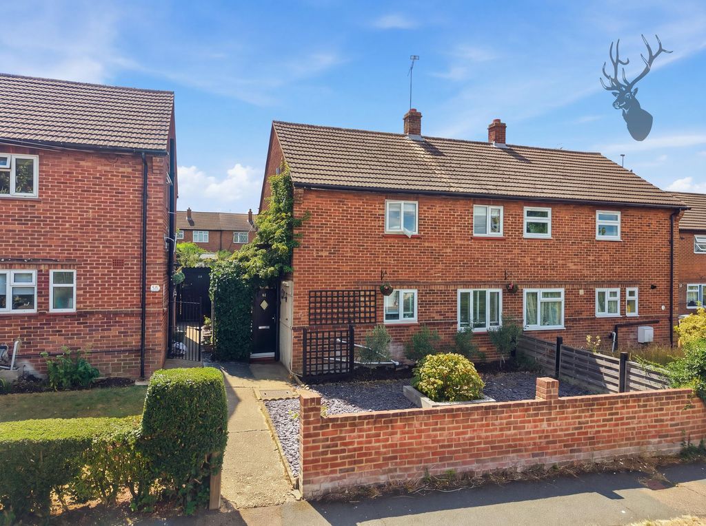 Property photo 1 of 32