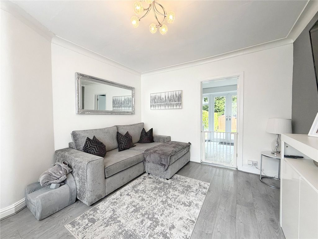 Property photo 3 of 15 Picture No. 08