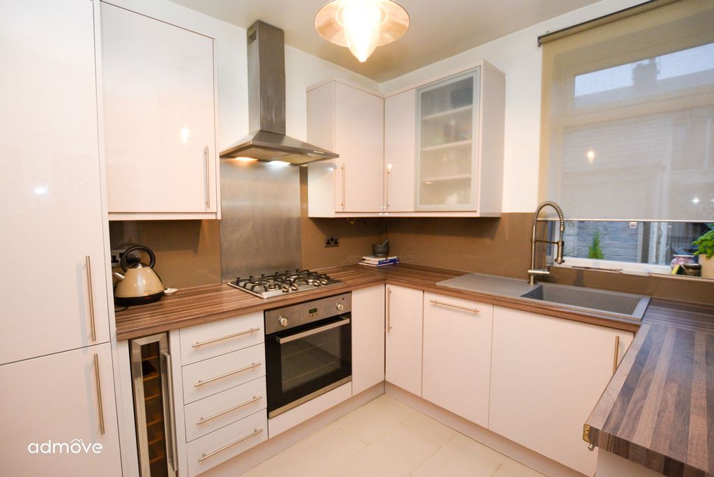 Property photo 3 of 15 Photo 3