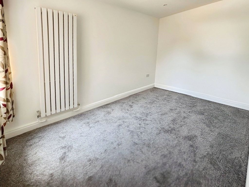 Property photo 3 of 8 Bedroom