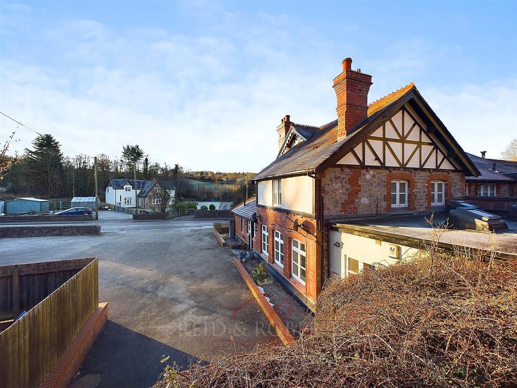 Property photo 2 of 25 Cam03999G0-Pr0068-Still020.Jpg