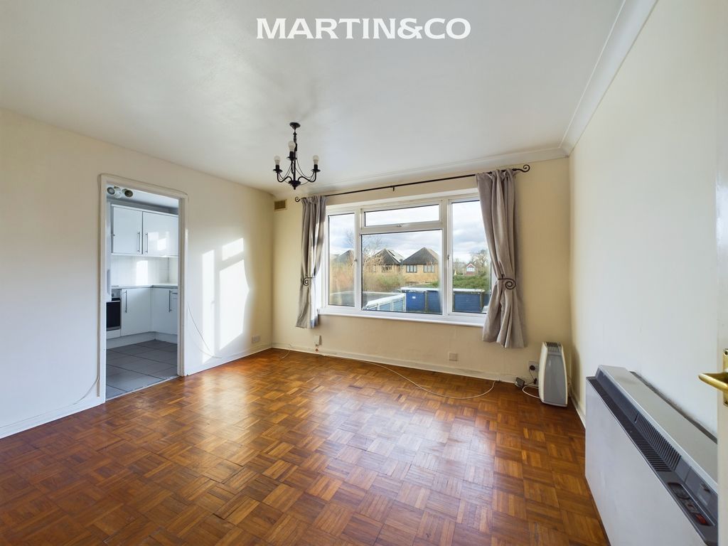 Property photo 3 of 9 Cam03627G0-Pr0082-Still002