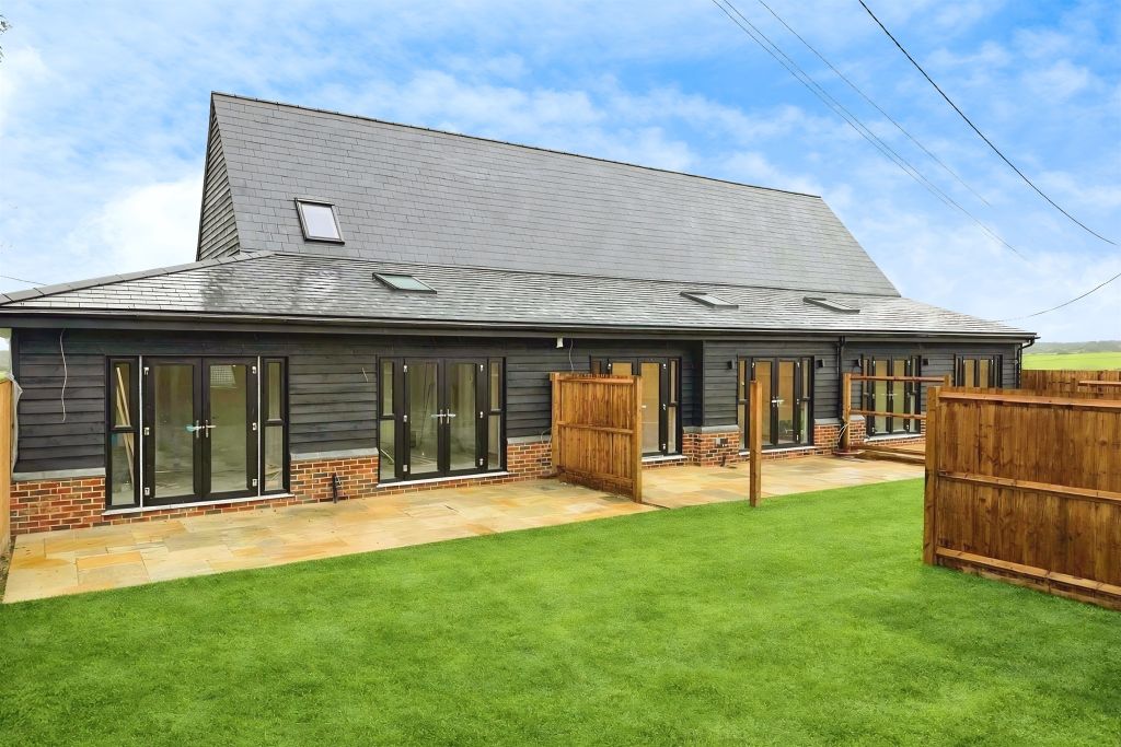 Property photo 1 of 5