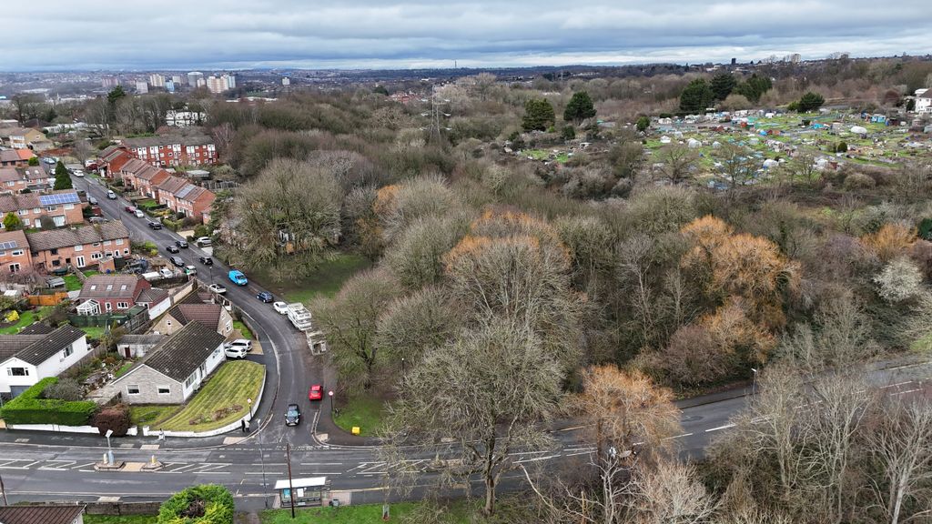 Property photo 2 of 34 Nightingale Valley