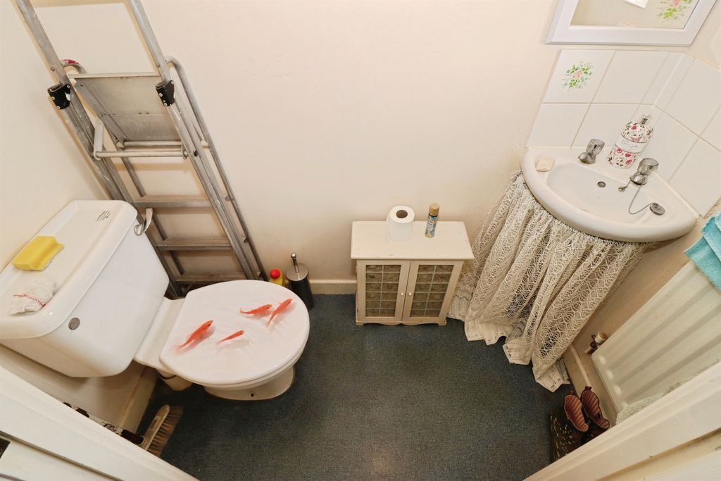 Property photo 2 of 14