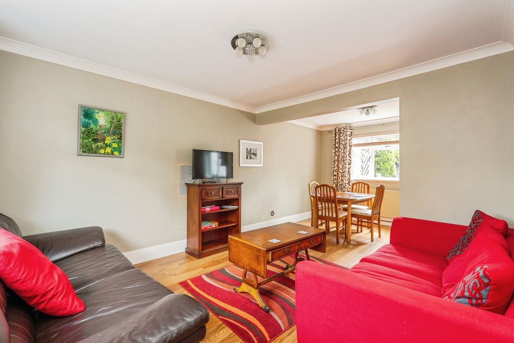 Property photo 2 of 17 Photo