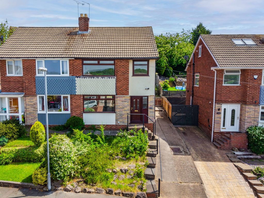 Property photo 2 of 34