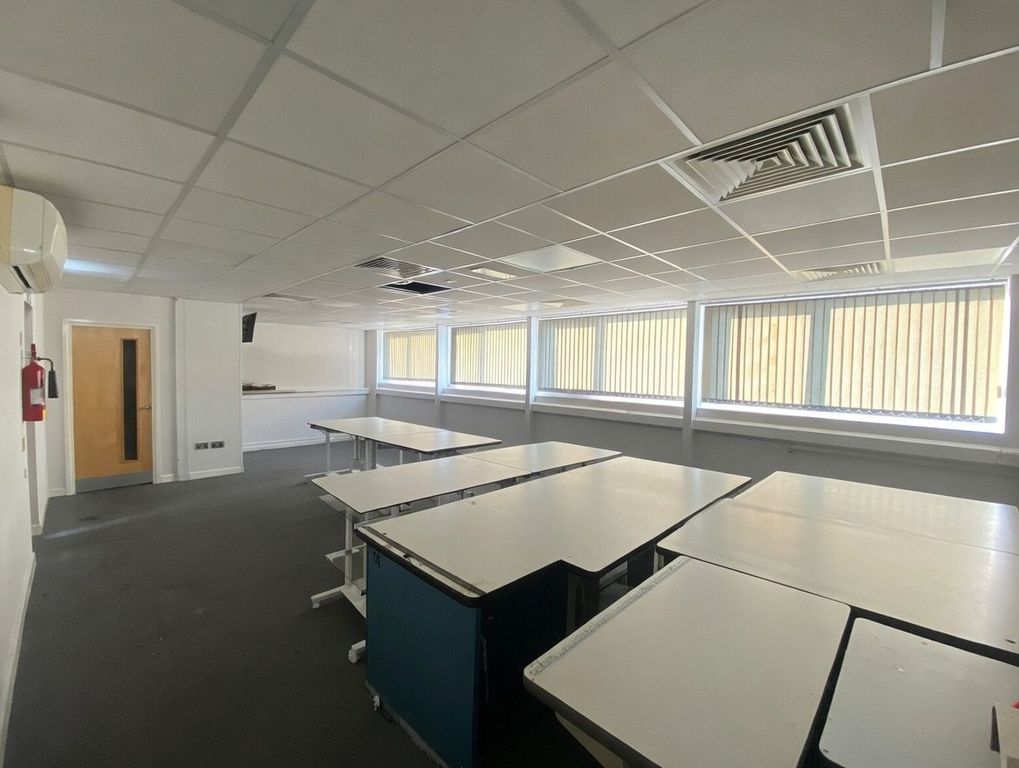 Property photo 2 of 21