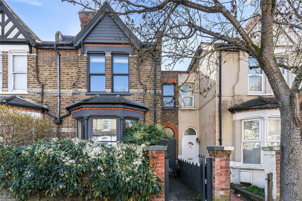 Property photo 1 of 25 Exterior