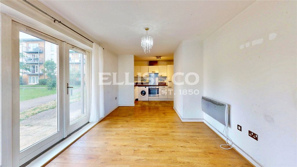 Property photo 3 of 14 Picture No. 17