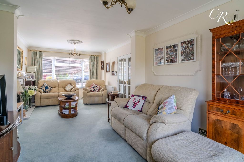 Property photo 3 of 22 Sitting Room