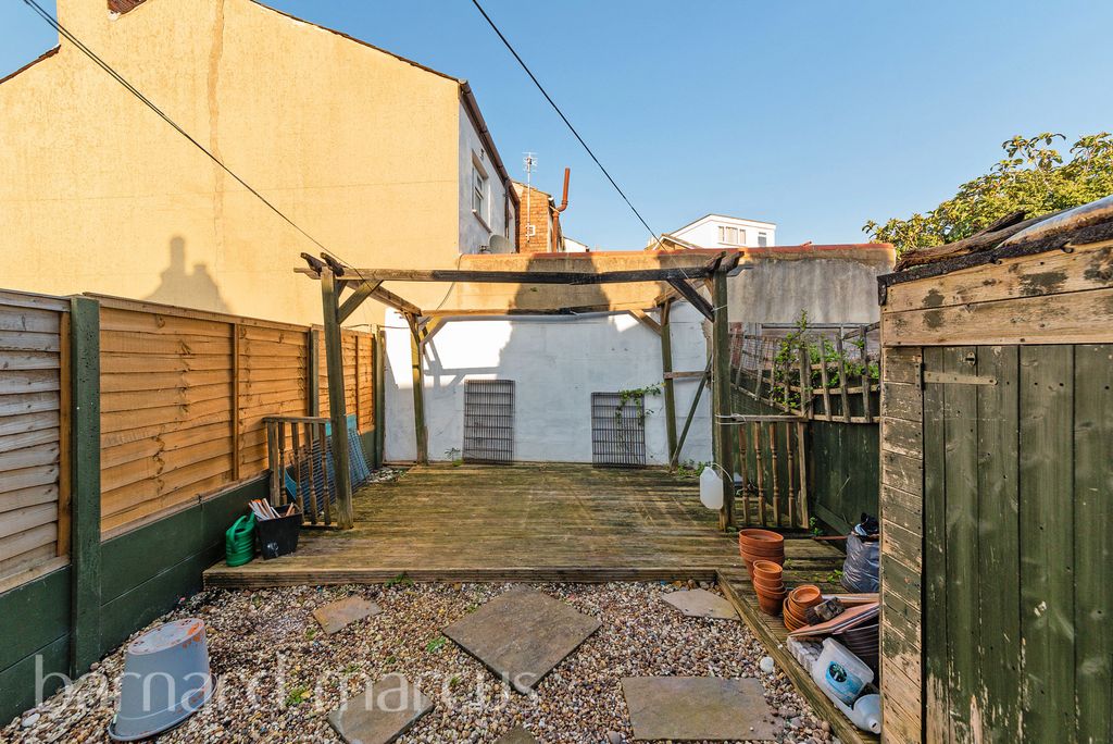 Property photo 3 of 8 Image