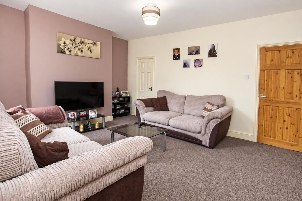 Property photo 2 of 5