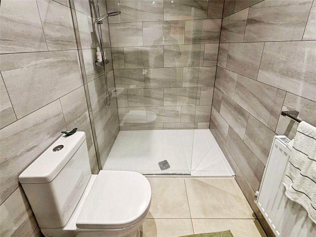 Property photo 3 of 6 Bathroom