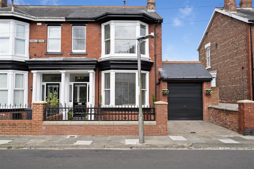 Property photo 2 of 34 36