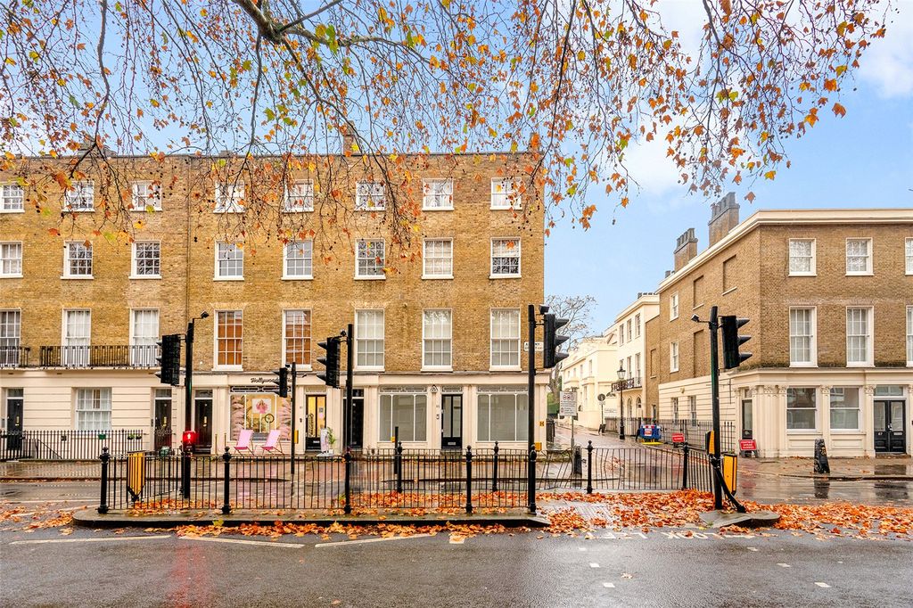 Property photo 2 of 39 Picture No. 02