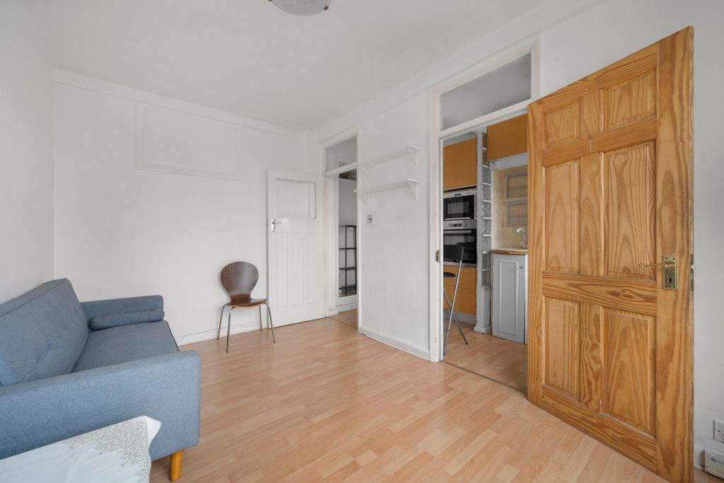 Property photo 3 of 10 Picture No. 08