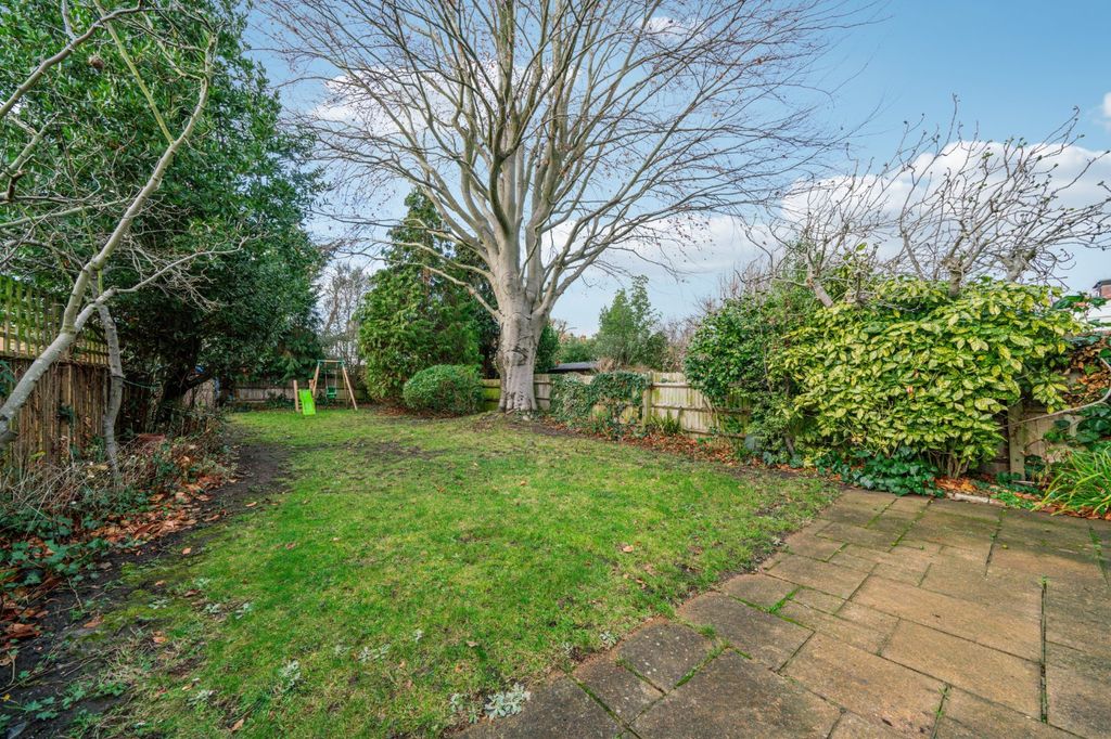 Property photo 2 of 11