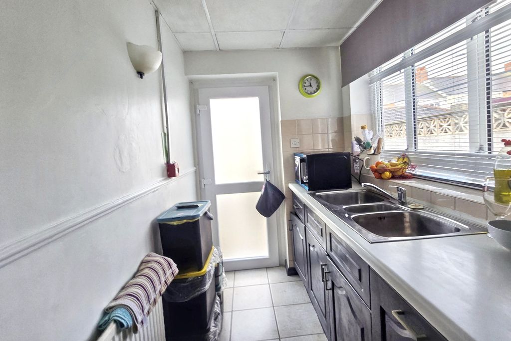 Property photo 2 of 17 55 Hesketh Avenue, Bispham, Blackpool, Fy2 9Jx
