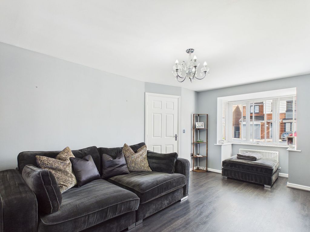 Property photo 2 of 20