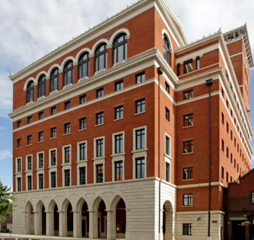 Property photo 1 of 8 Photo 0