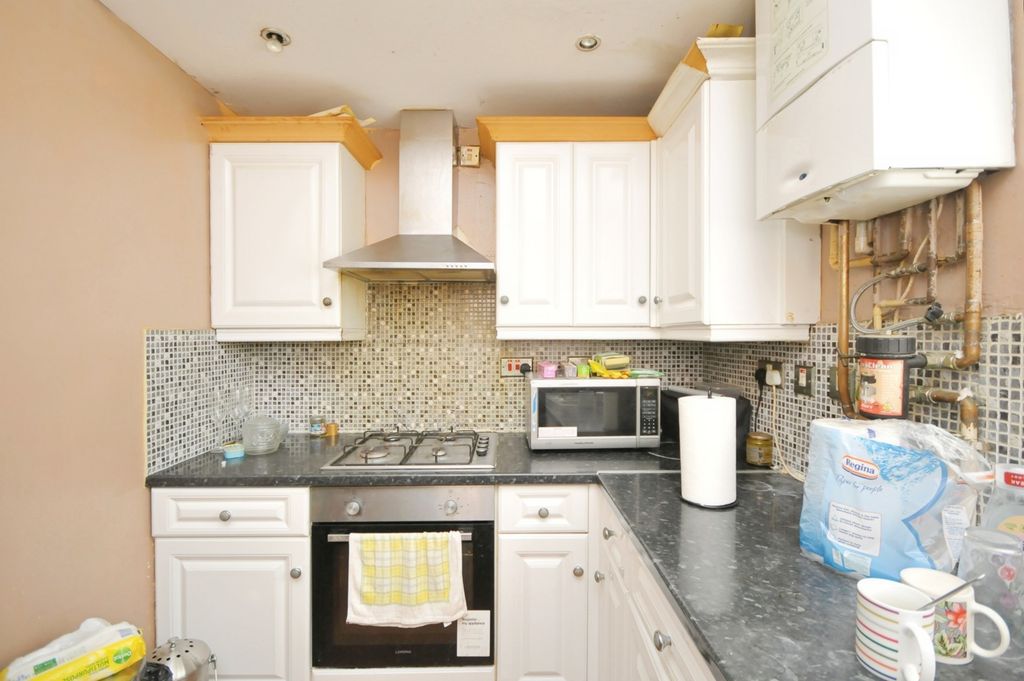 Property photo 3 of 11 Photo