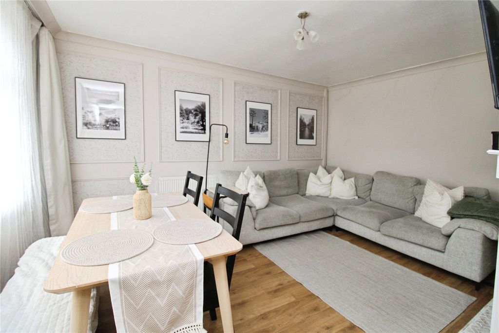 Property photo 2 of 15 Picture No. 08