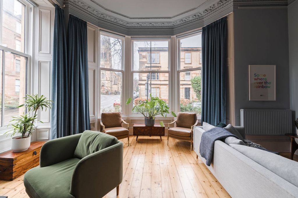 Property photo 2 of 34