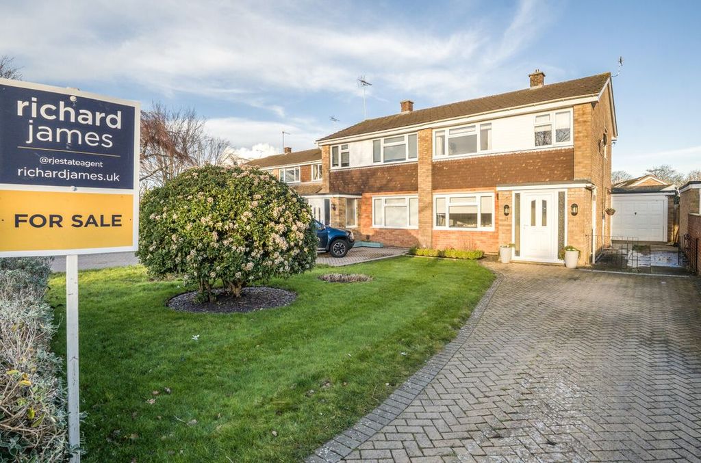 Property photo 1 of 10 14066911697A49Be424c5