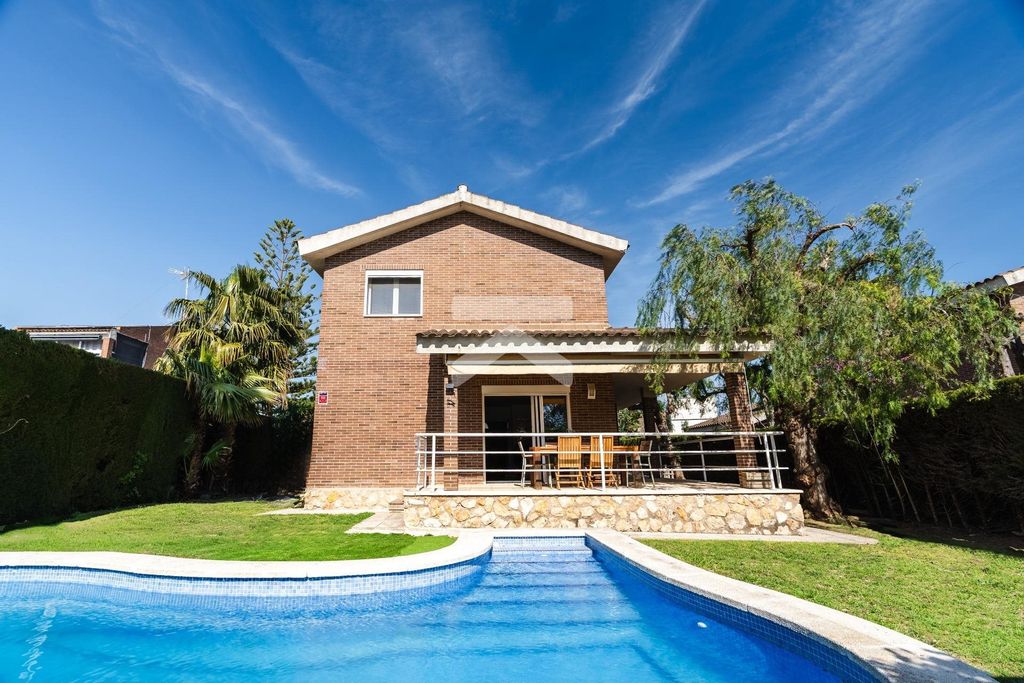 Property photo 1 of 50