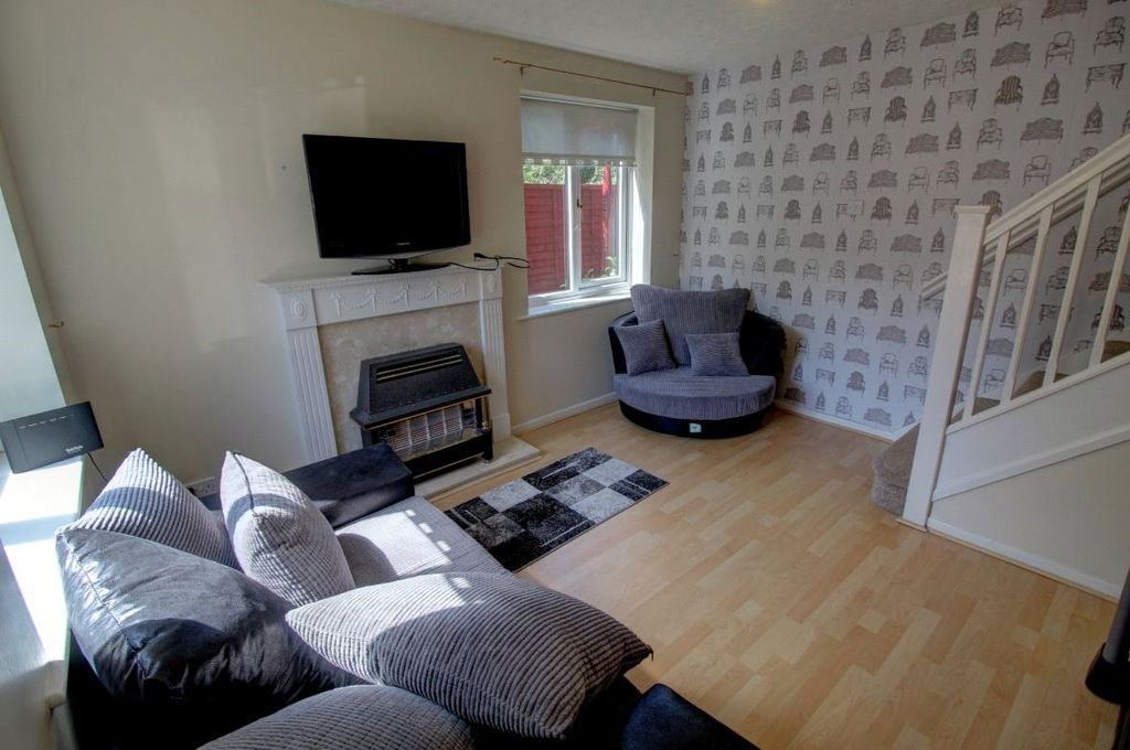 Property photo 2 of 8 Lounge