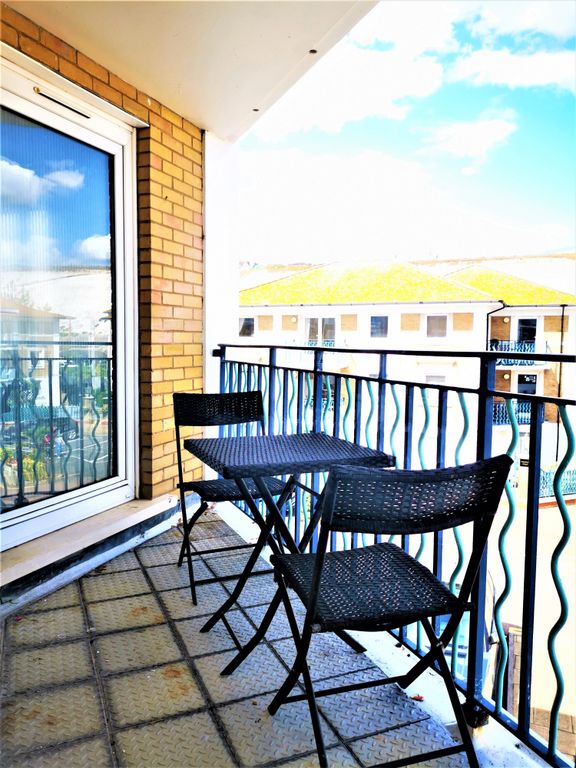 Property photo 1 of 13 Balcony 2