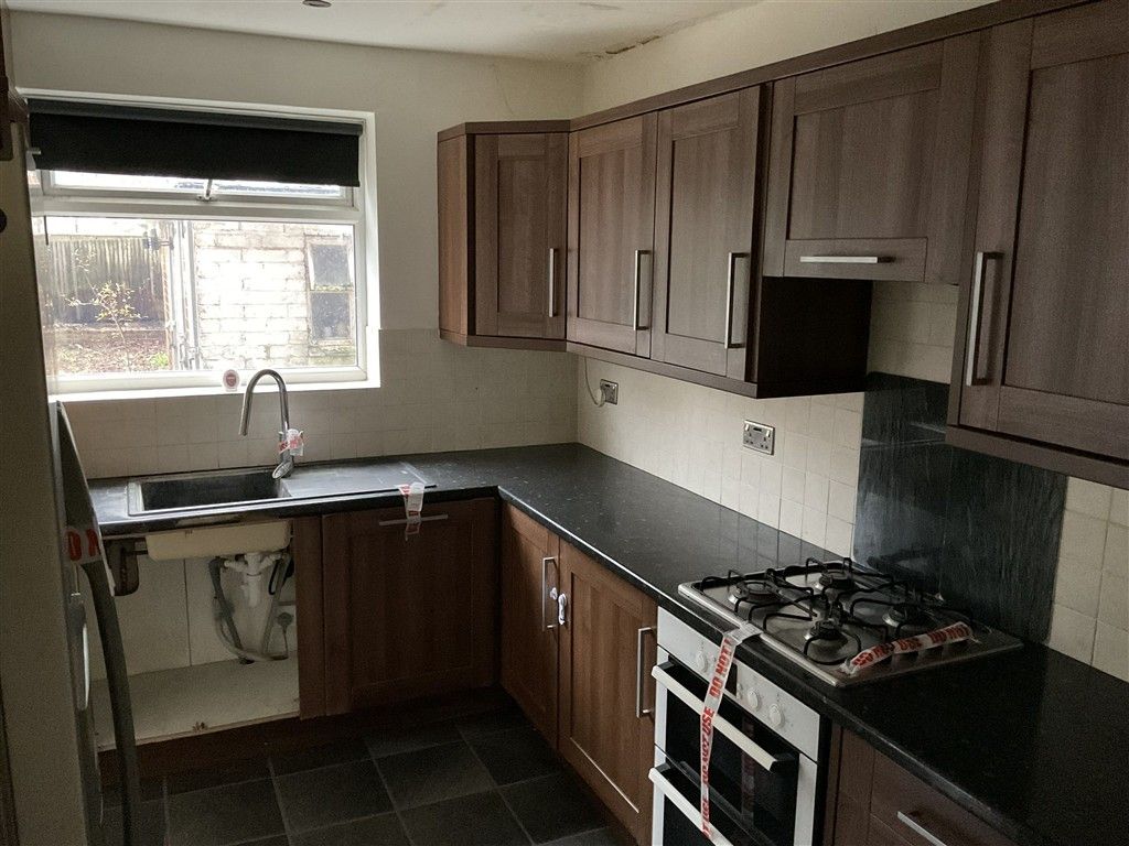 Property photo 3 of 4 Kitchen