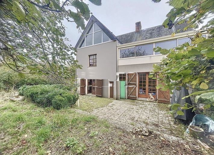 Property photo 2 of 12