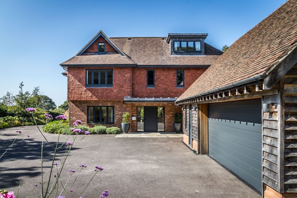 Property photo 2 of 18